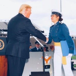 Meet your Posher, Ally